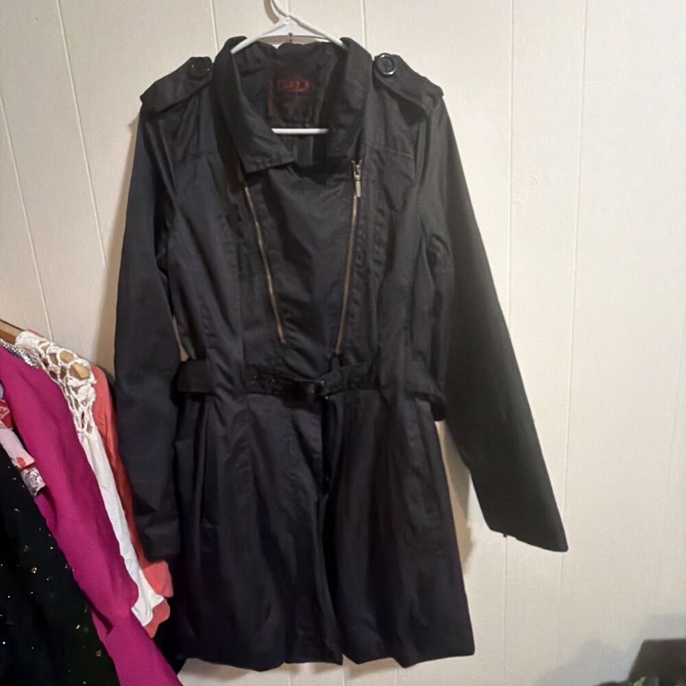 Yoki Outerwear Womens Size Large Raincoat Zip And Button Belted Stylish Jacket